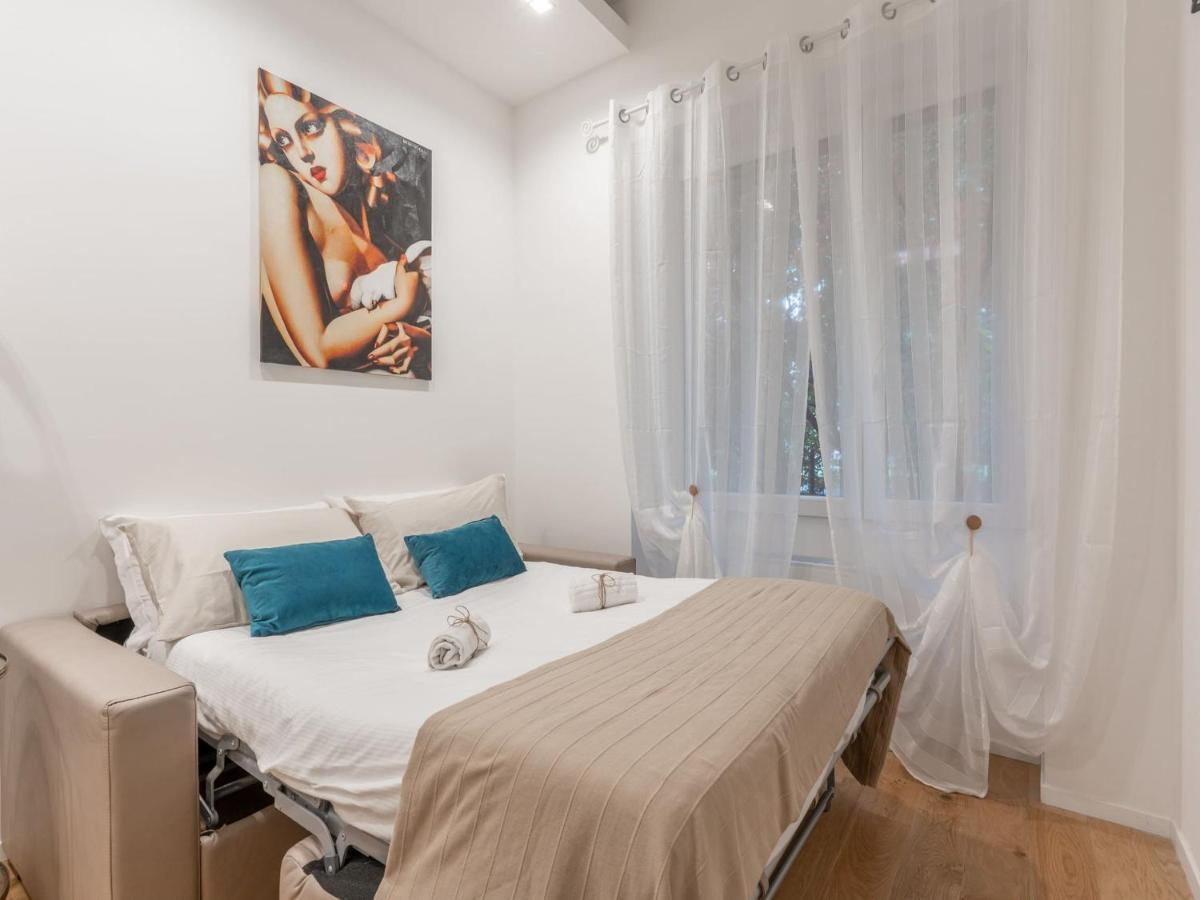 The Best Rent - Gorgeous One-Bedroom Apartment In Ticinese Милан Экстерьер фото